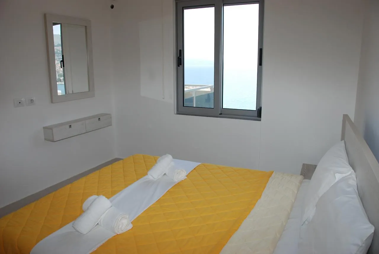 Elegance Apartment Sarande